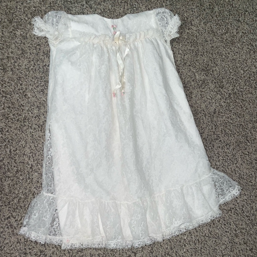 Vintage White Lace Christening Gown, Bryan - Picture 2 of 9